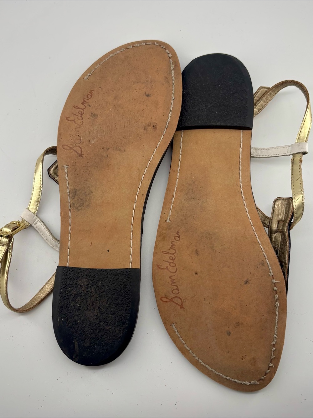 Sam Edelman Gigi Black Polka Dot T-Strap Sandals with Gold Accent Sz 10 - Picture 4 of 4